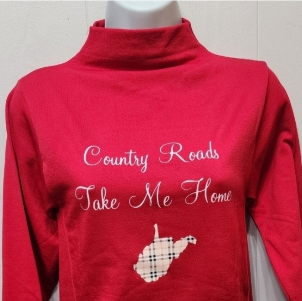 F&F Turtleneck Small XS Country Roads West Virginia WV Red Fleece Graphic C257